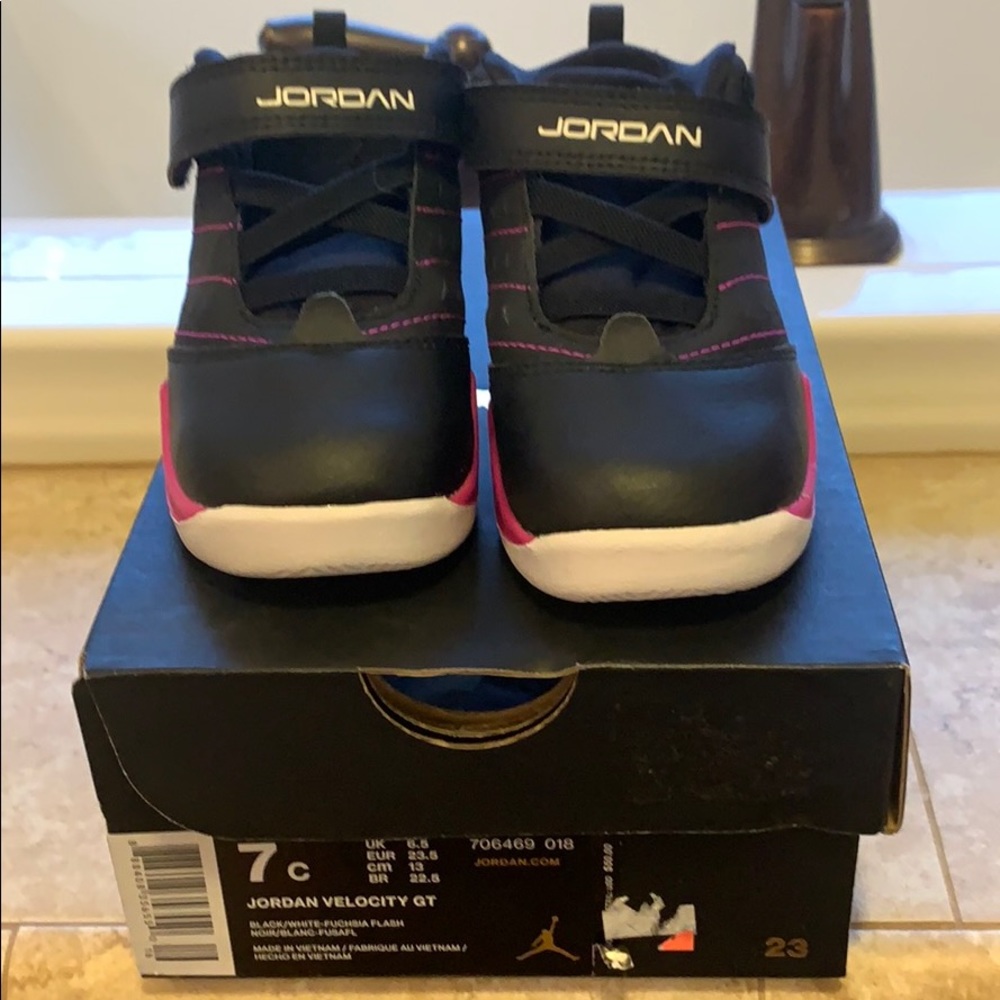 Kids Jordan Velocity sneakers. Size 7C